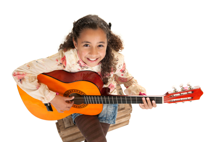 Tìm gia sư dạy đàn Guitar cho trẻ tphcm